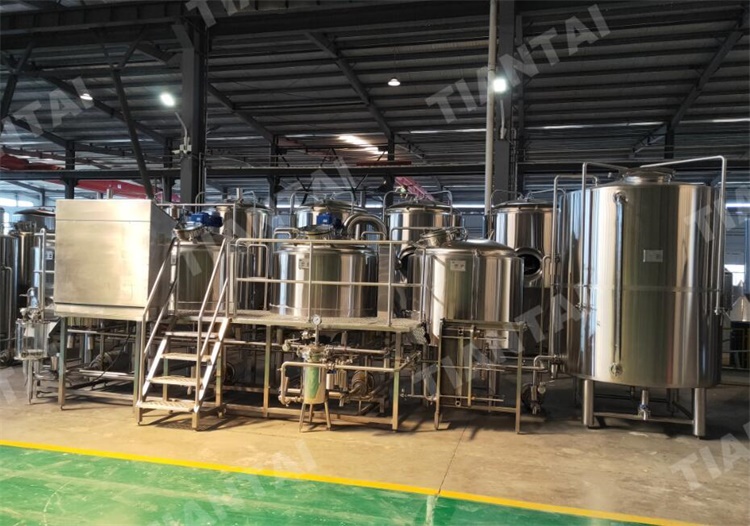 <b>4 Vessel -10 HL Beer brewery shipping to Russia.</b>